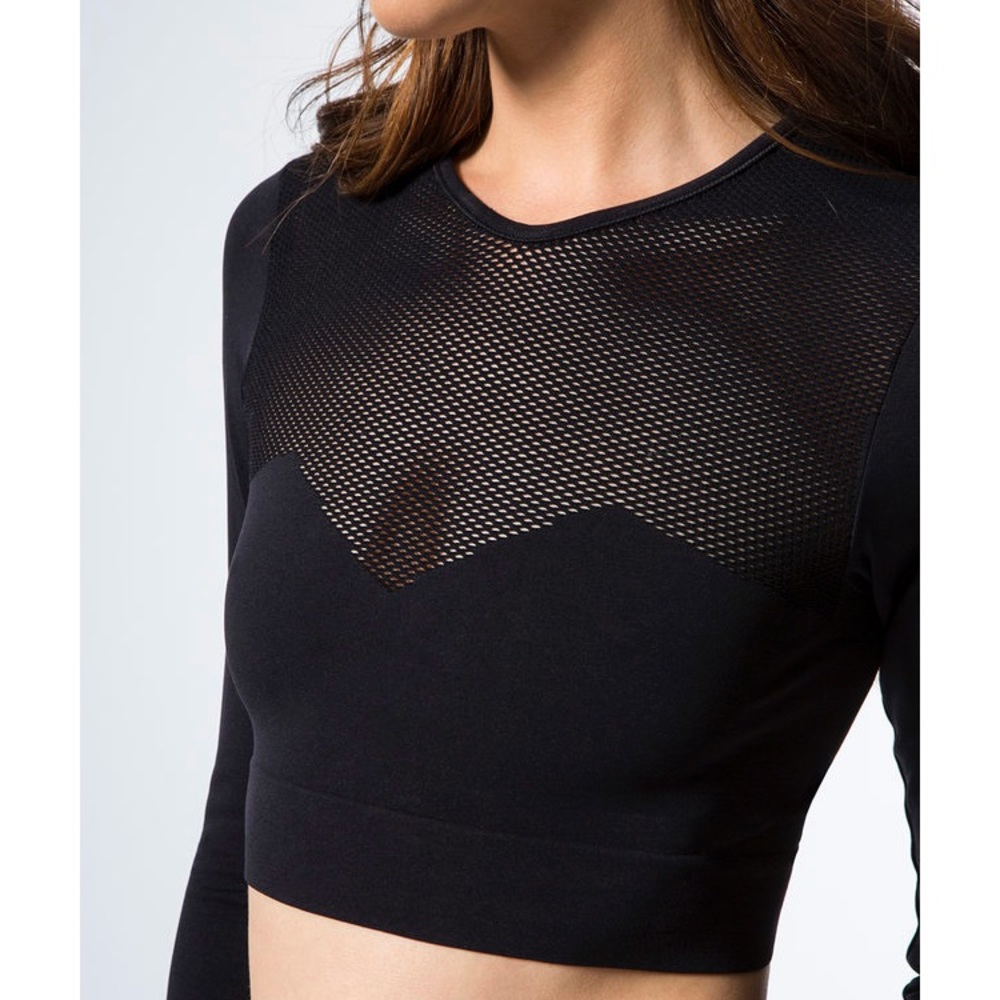 Varley Crescent Top in Black